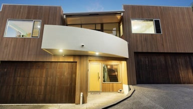 2/25 Auld Street, Torbay, Auckland - Carousel 1