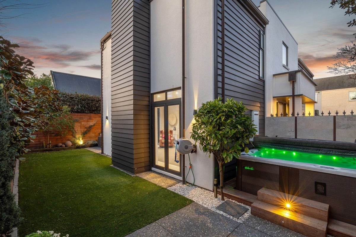 7B Rugby Street, Merivale, Christchurch - Carousel 1