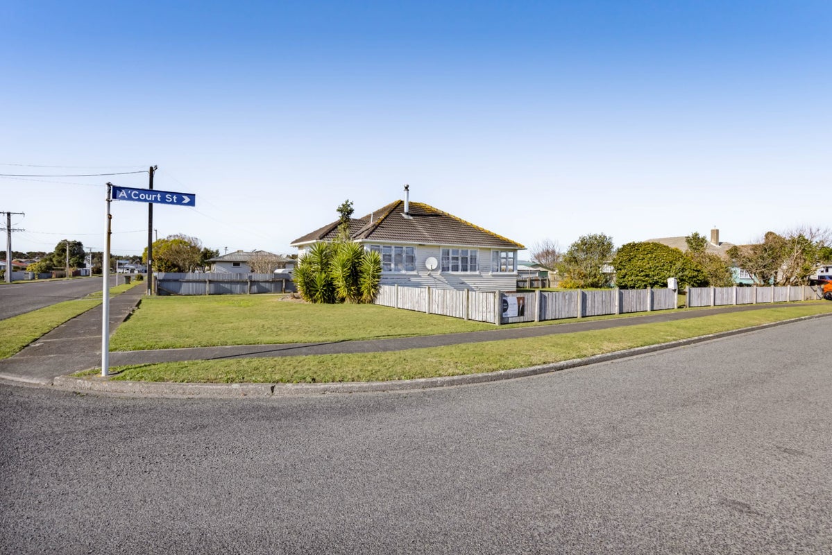 1 Acourt STREET, SANSON, Hawera - Carousel 19