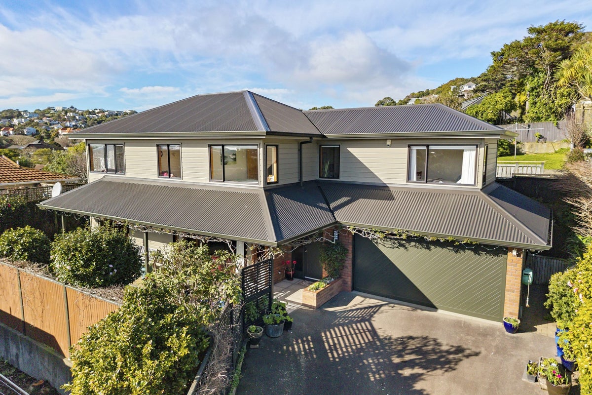 5 Henderson Street, Karori, Wellington - Carousel 1