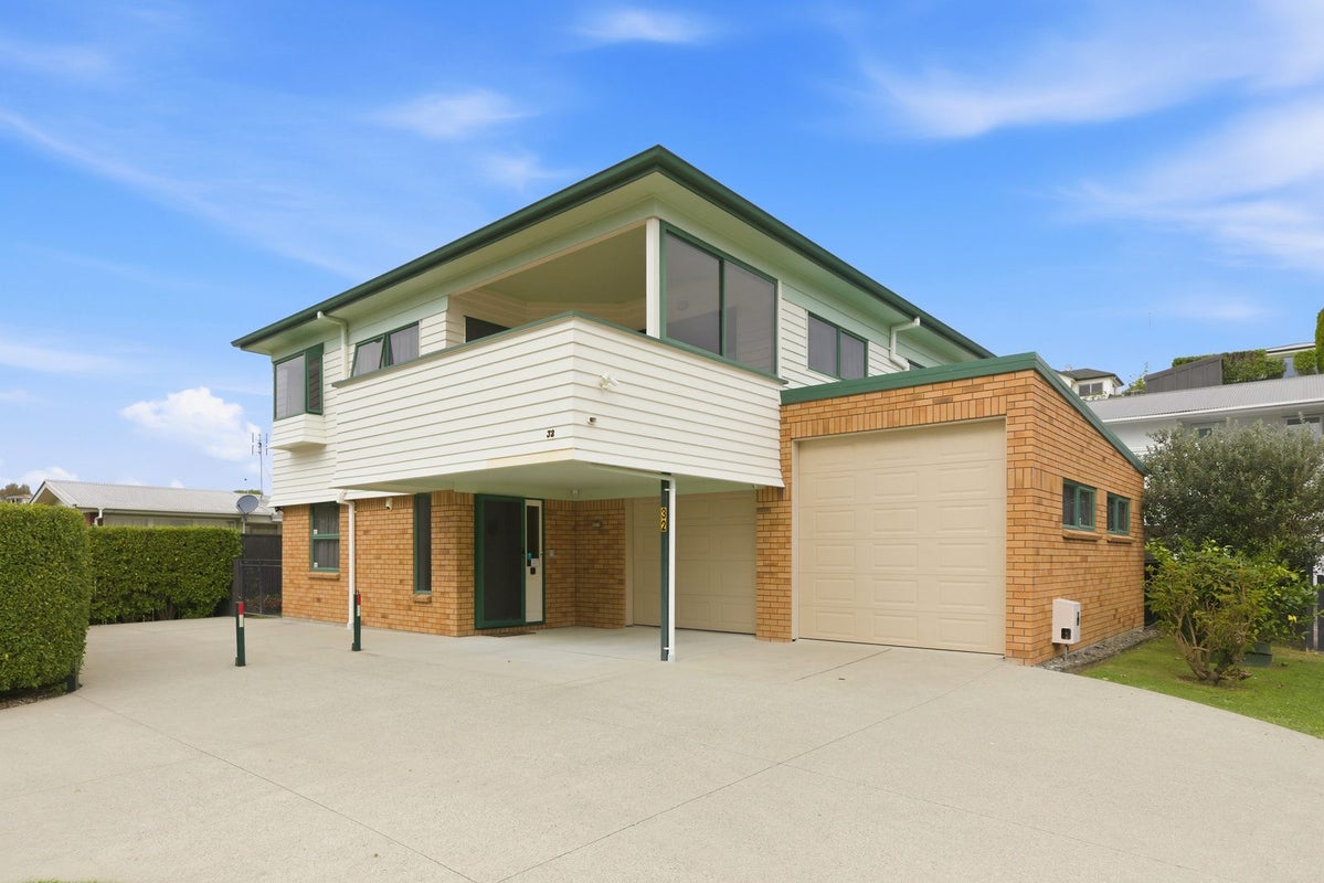32 Vale Street, Otumoetai, Tauranga - Carousel 1