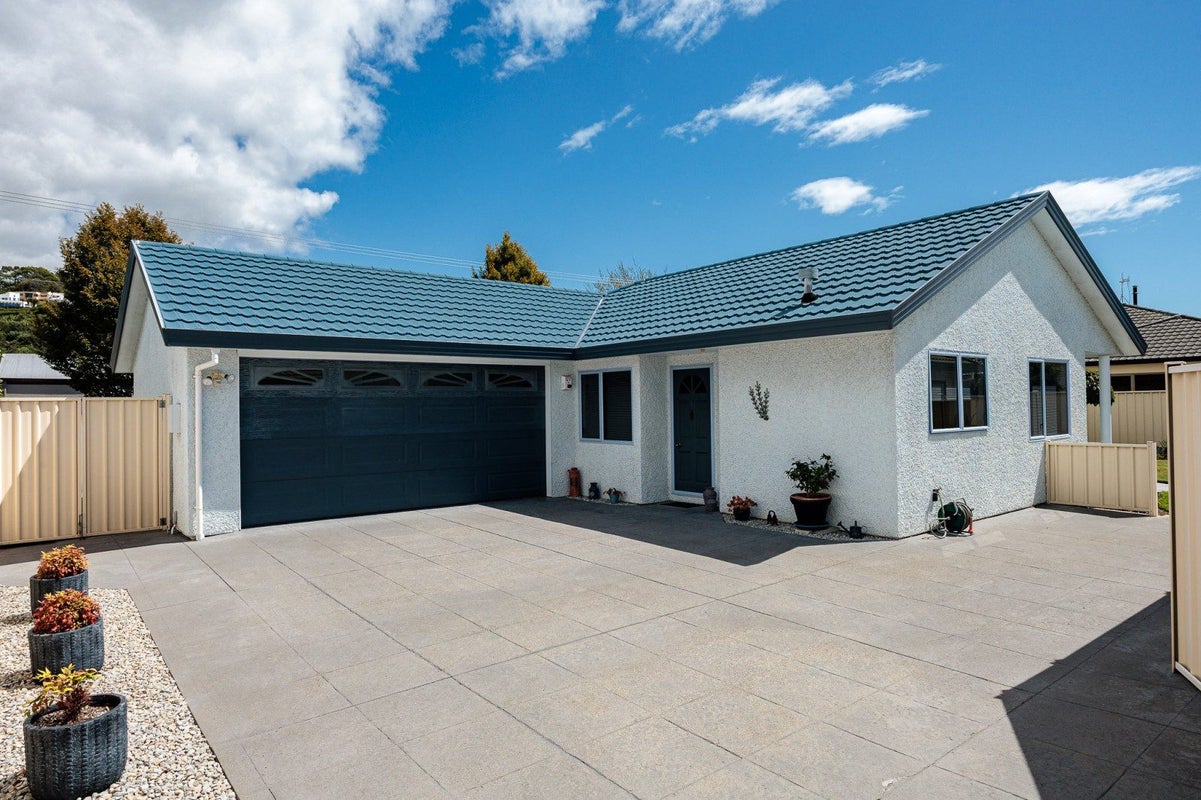 88B Kensington Drive, Taradale, Napier - Carousel 1