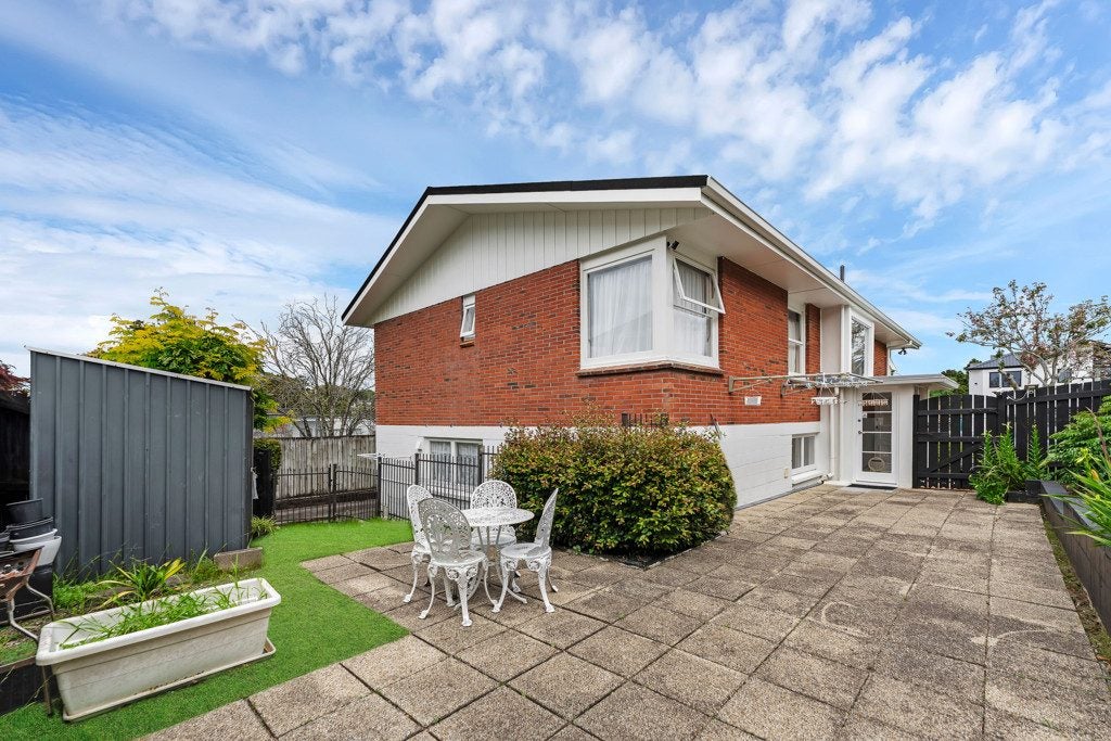 1/59 Glenmore Road, Sunnyhills, Auckland - Carousel 2