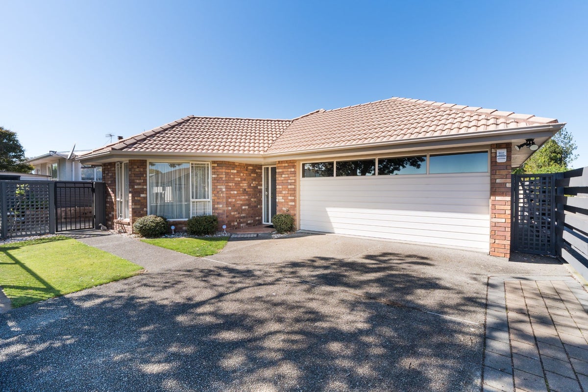 358 College Street, West End, Palmerston North - Carousel 22