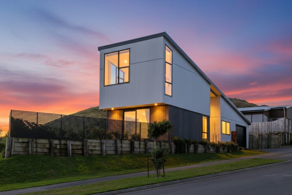 81 Cedarwood Street, Woodridge, Wellington - Carousel 1