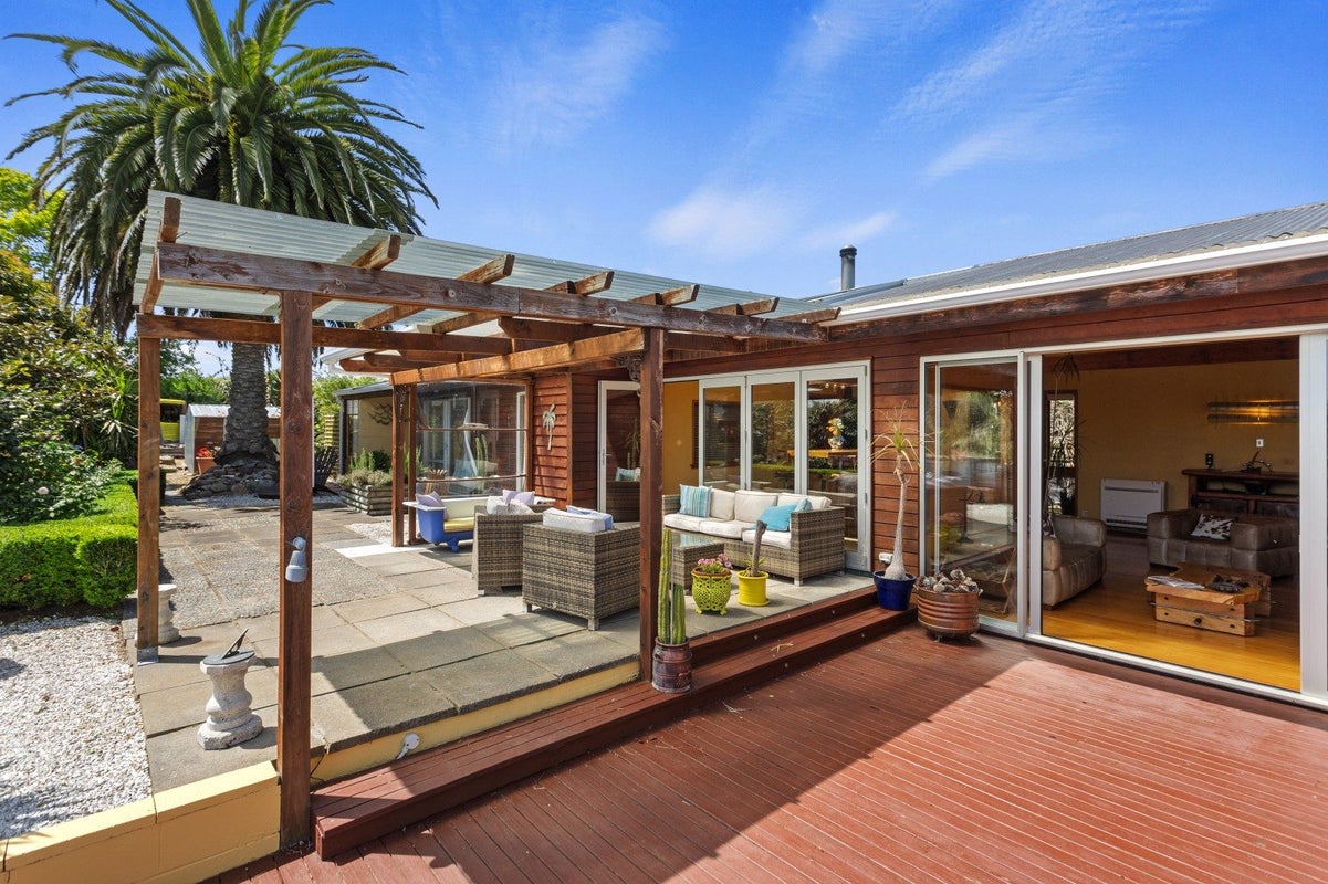 118 Dunns Avenue, The Pines Beach, The Pines Beach - Carousel 2