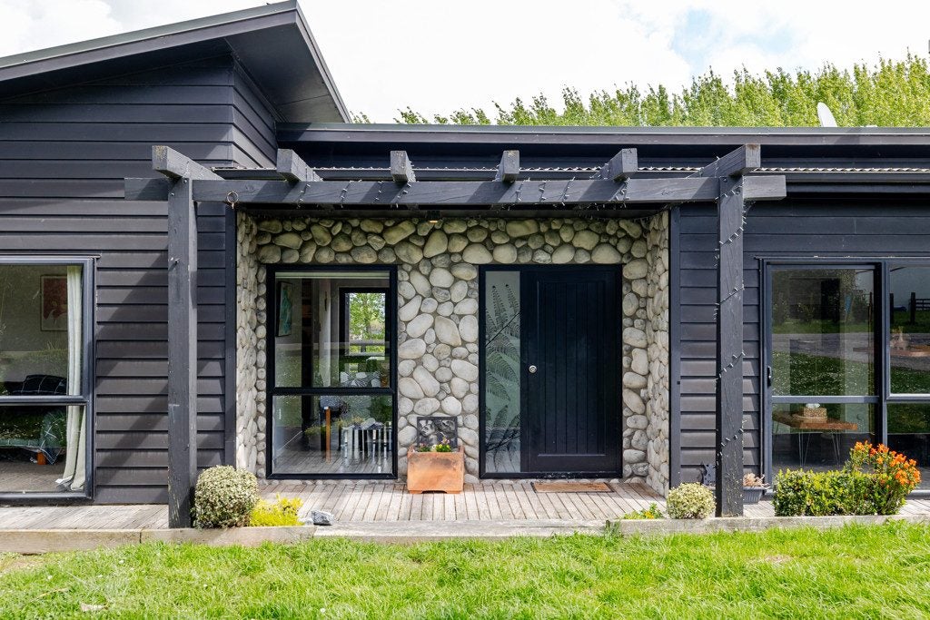 235D Watershed Road, Bunnythorpe, Palmerston North - Carousel 2