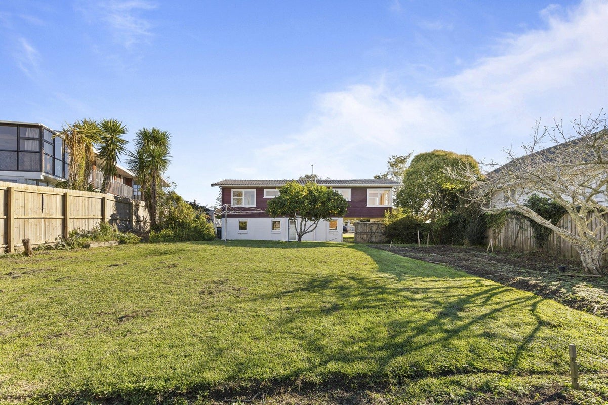 4257 Great North Road, Glendene, Auckland - Carousel 2