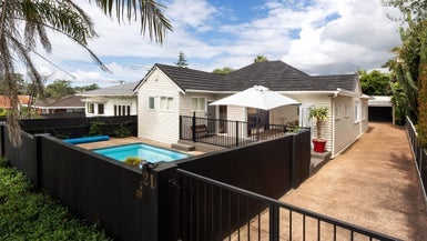 21 Edgars Road, Westmere, Auckland - Carousel 1