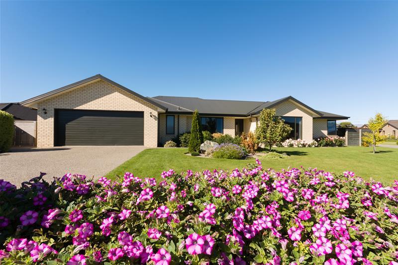 9 Clearwater Place, Mayfield, Blenheim - Carousel 1