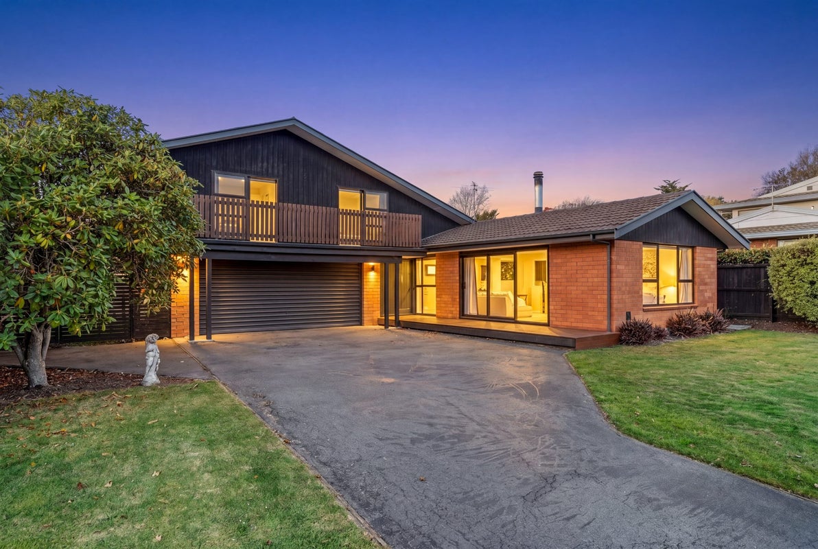 4 Kingham Place, Avonhead, Christchurch - Carousel 1