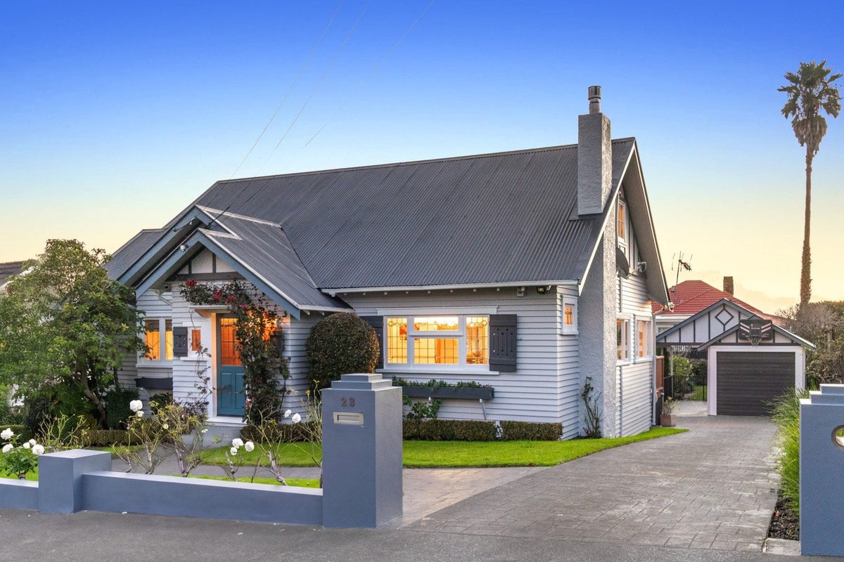 23 Morvern Road, Epsom, Auckland - Carousel 1