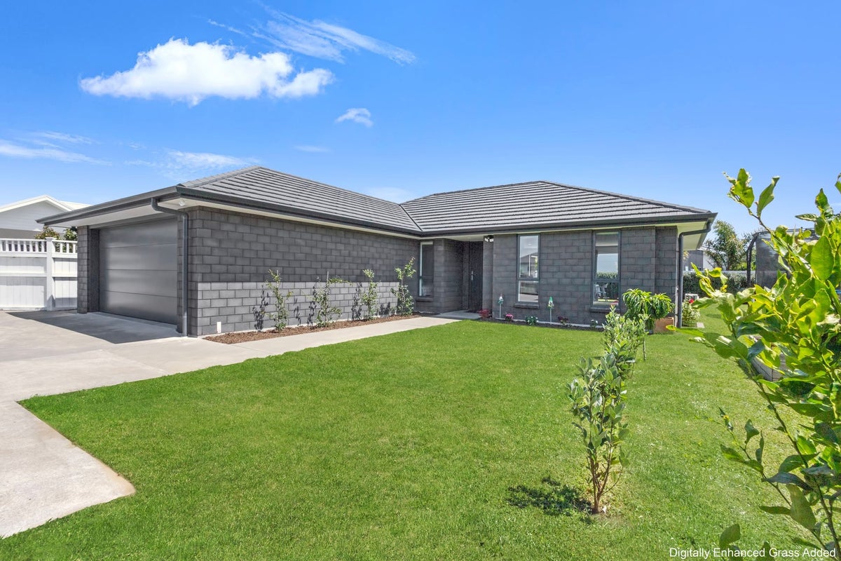 27 Smith Street, Lepperton, New Plymouth - Carousel 1