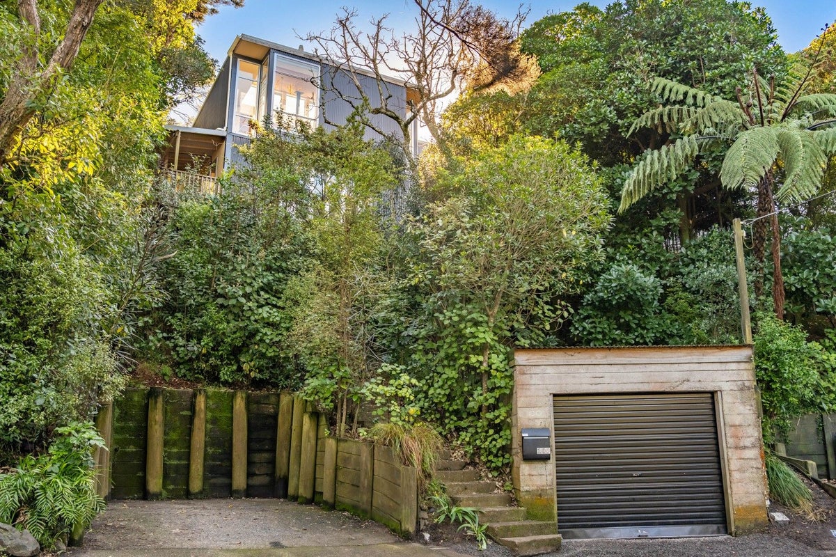 100 Motuhara Road, Plimmerton, Porirua - Carousel 34