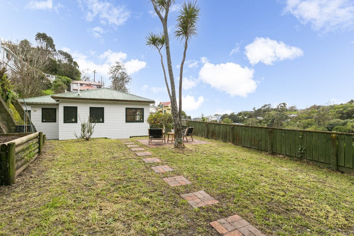 7 Mortimer Terrace, Aro Valley, Wellington - Carousel 2