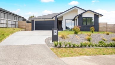 18 LAURELWOOD Avenue, Pukekohe, Pukekohe - Carousel 1