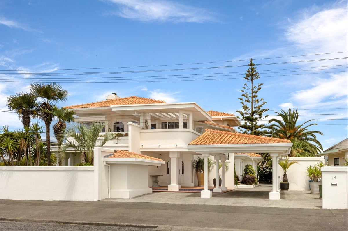 14 Charles Street, Westshore, Napier - Carousel 1