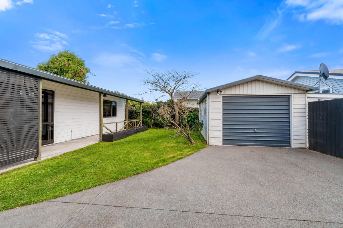 2/70 Milton Street, Somerfield, Christchurch - Carousel 1