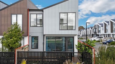 32 Waipuhinui Way, Wiri, Auckland - Carousel 1