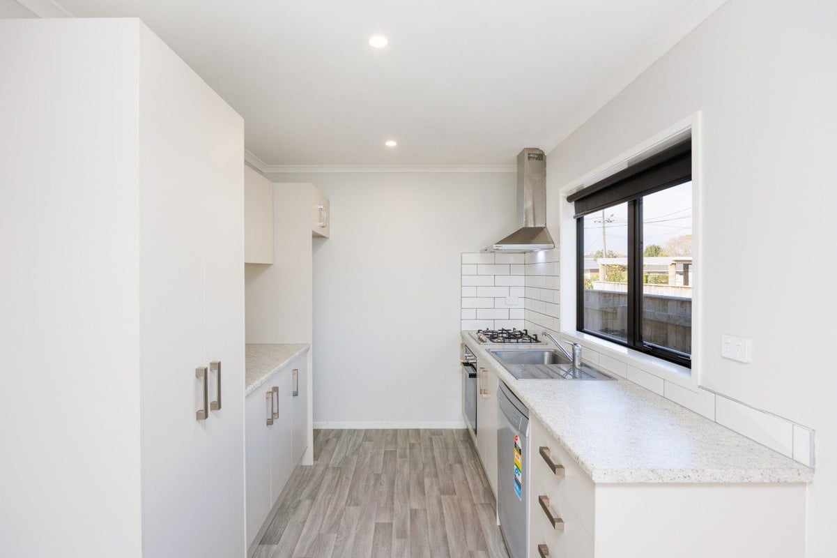 5C Ronberg Street, Highbury, Palmerston North - Carousel 1