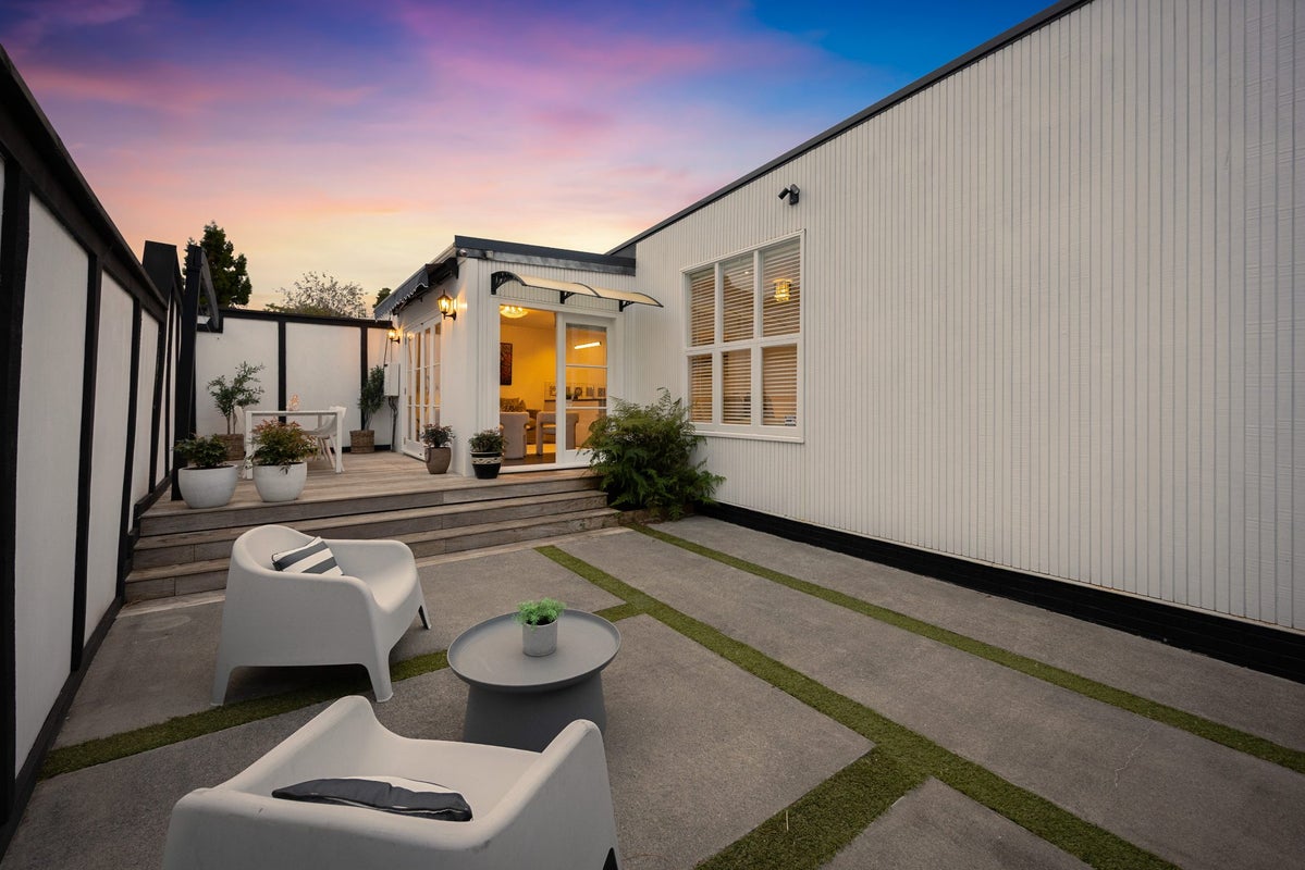 2/34 Clifton Road, Herne Bay, Auckland - Carousel 2