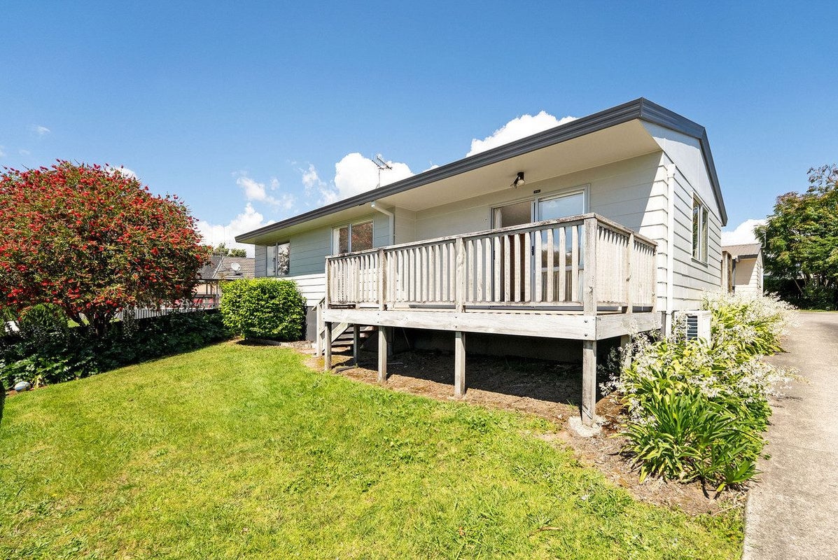 102A Windermere Drive, Poike, Tauranga - Carousel 1