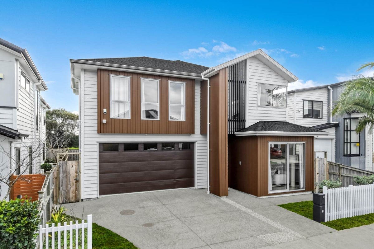 12 Kokowai Parade, Hobsonville, Auckland - Carousel 2