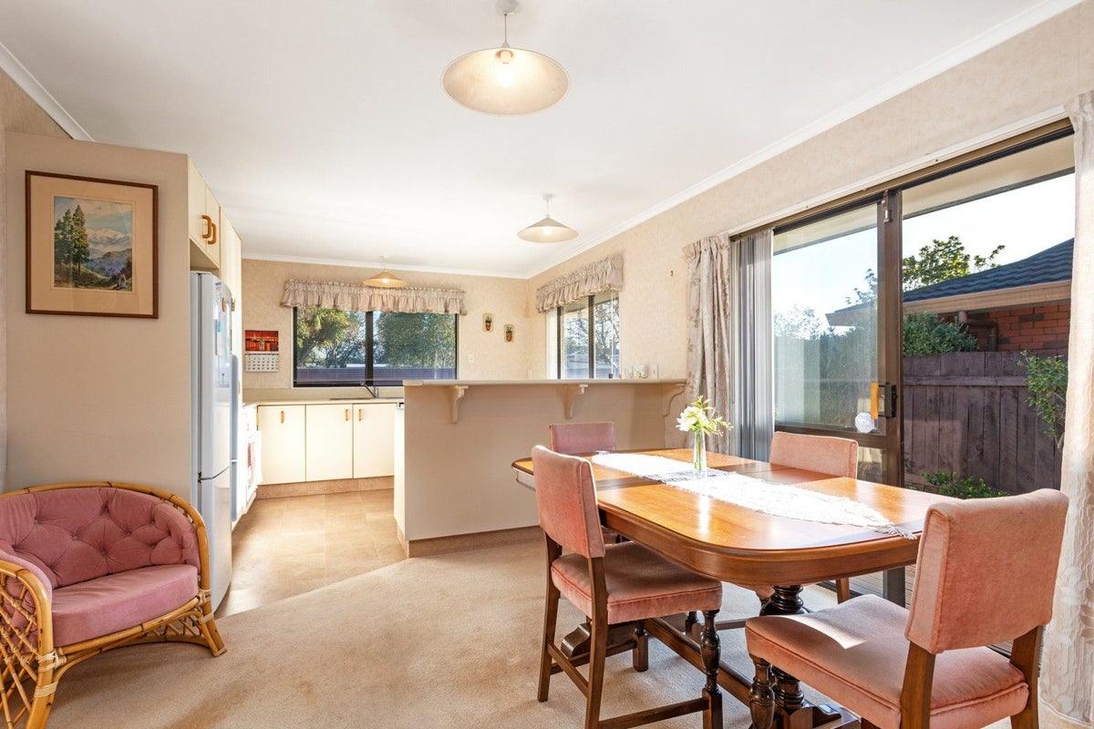 2 Astrid Court, Awapuni, Palmerston North - Carousel 2