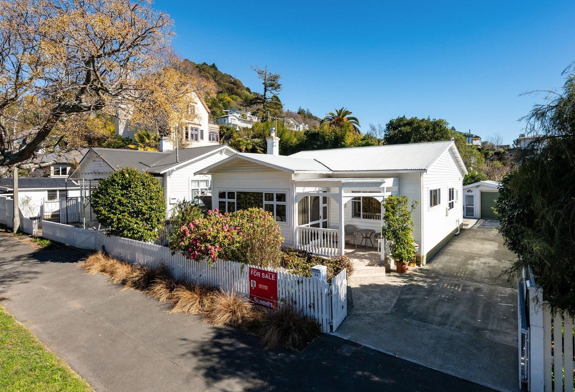 24 Seymour Avenue, The Brook, Nelson - Carousel 1
