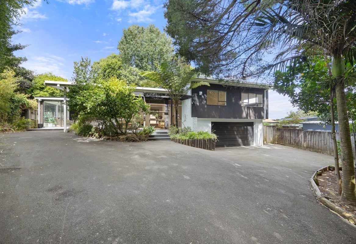 57 Hill Road, Hillpark, Auckland - Carousel 1