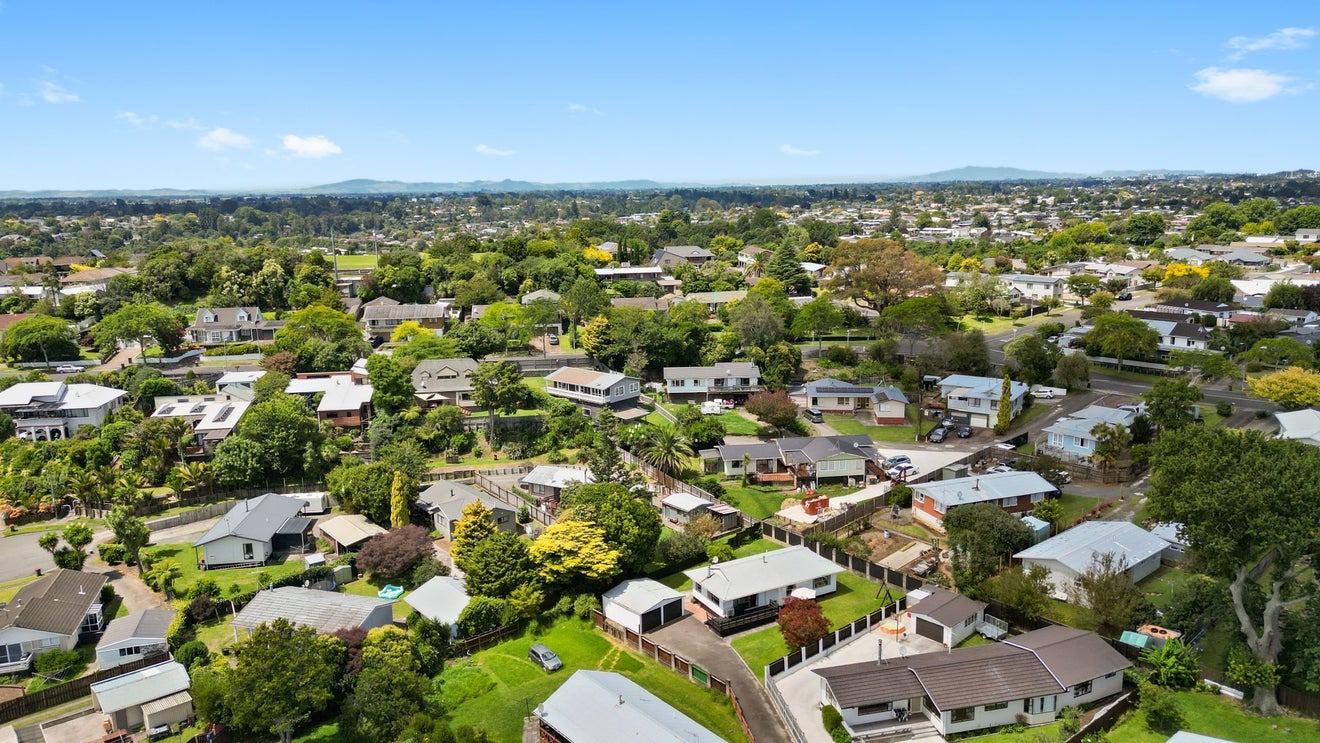 7 Norfolk Place, Pukete, Hamilton - Carousel 18
