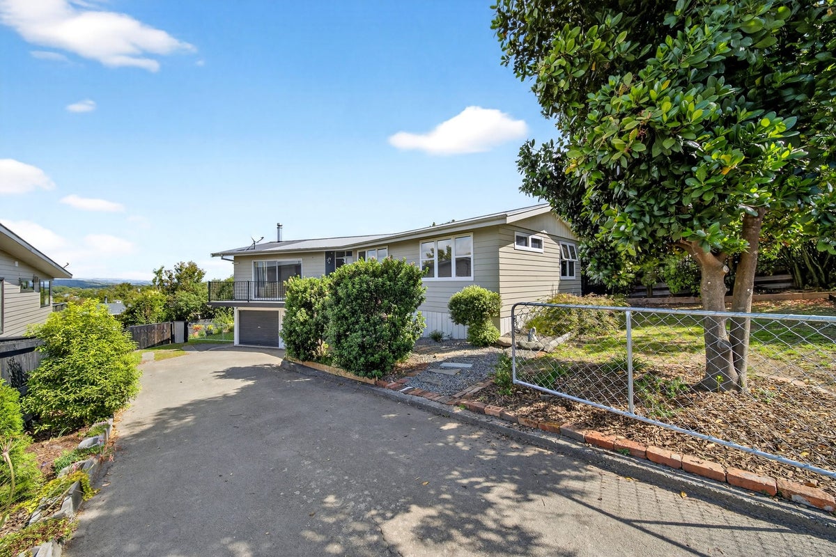10 Tawa Street, Lansdowne, Masterton - Carousel 24