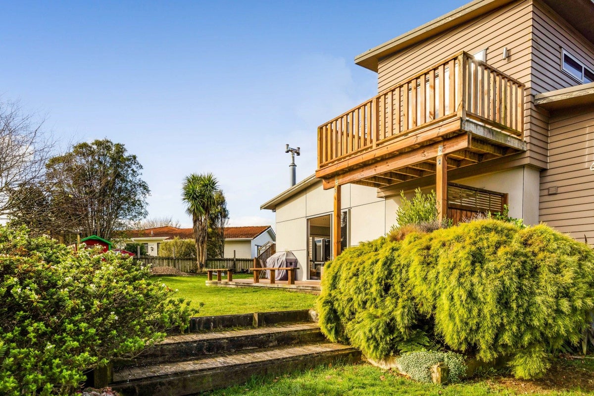 17 Elizabeth Grove, Stratford, Stratford - Carousel 27