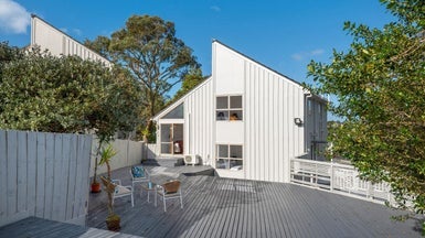 2/55 Monarch Avenue, Hillcrest, Auckland - Carousel 1