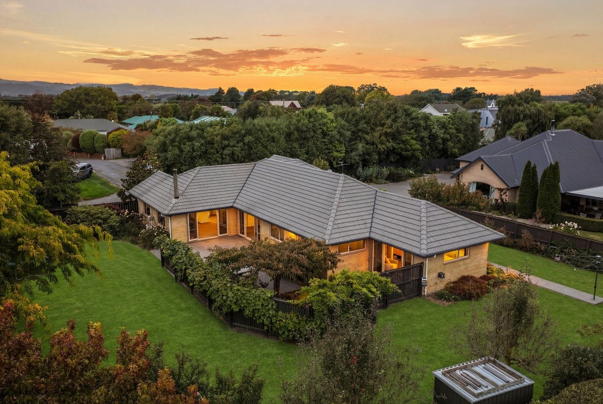 19 Waterholes Road, Christchurch - Carousel 1