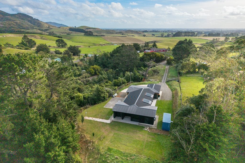 25 Lacebark Drive, Linton, Palmerston North - Carousel 1