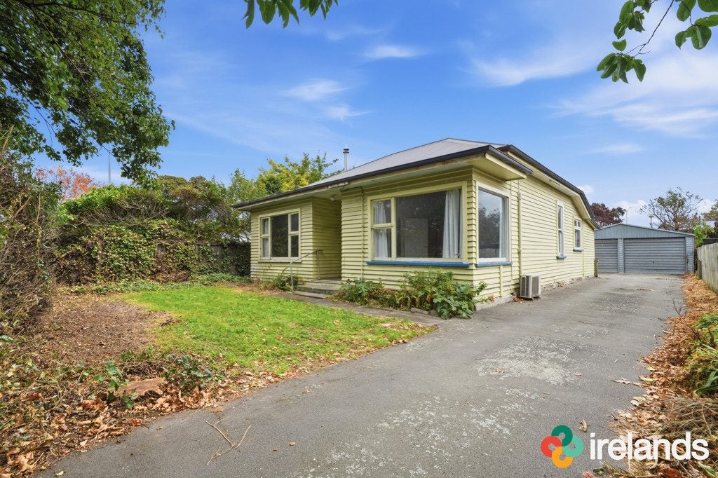 21 Defoe Place, Waltham, Christchurch - Carousel 1