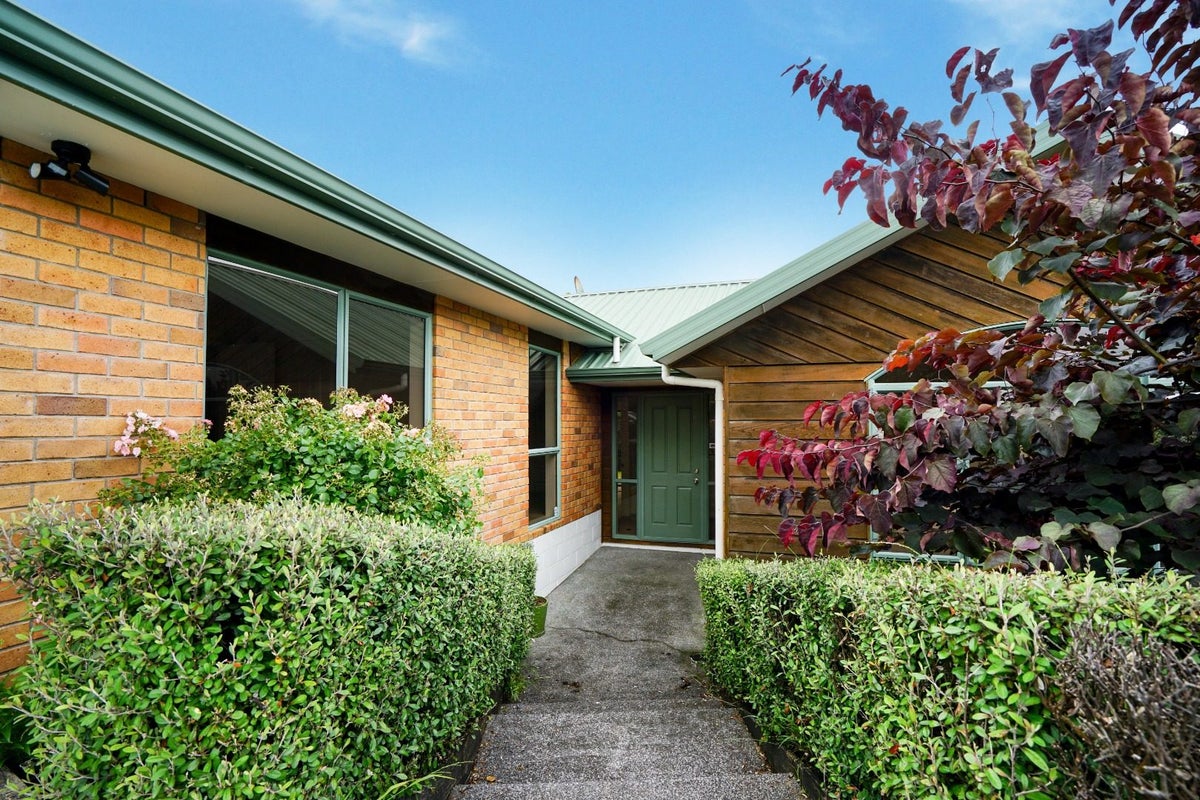 Property Valuation for 668 Redoubt Road, Flat Bush, Auckland | Trade Me ...