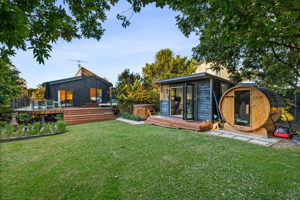 9 Duncan Rise, Herald Island, Auckland - Carousel 2