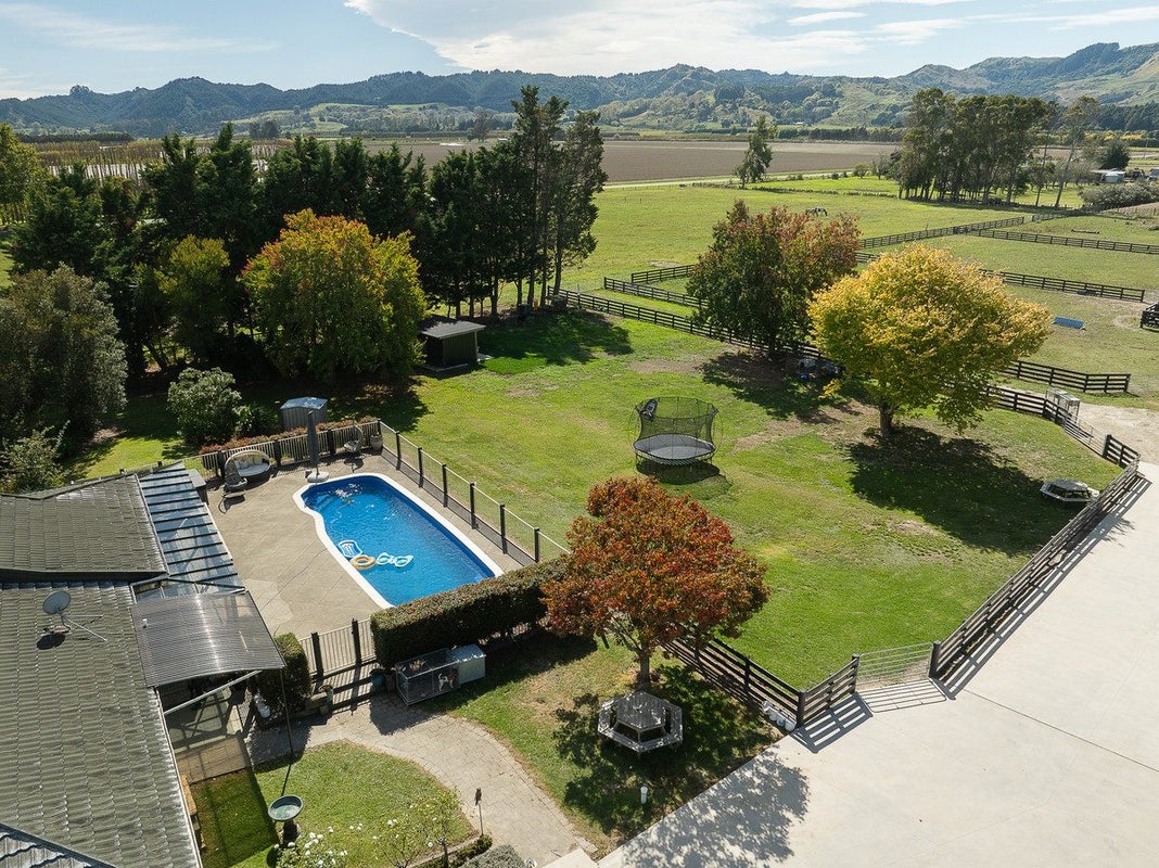 466 Tucker Road, Makauri, Gisborne - Carousel 1
