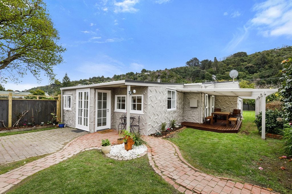 2 Richard Street, Belmont, Lower Hutt - Carousel 1