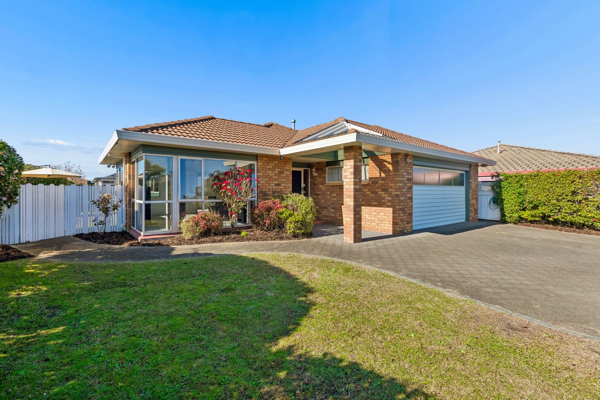 23 Lotus Avenue, Mount Maunganui, Mount Maunganui - Carousel 2