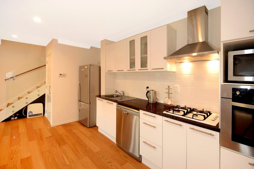 4/2 Bentley Avenue, Glenfield, Auckland - Carousel 2