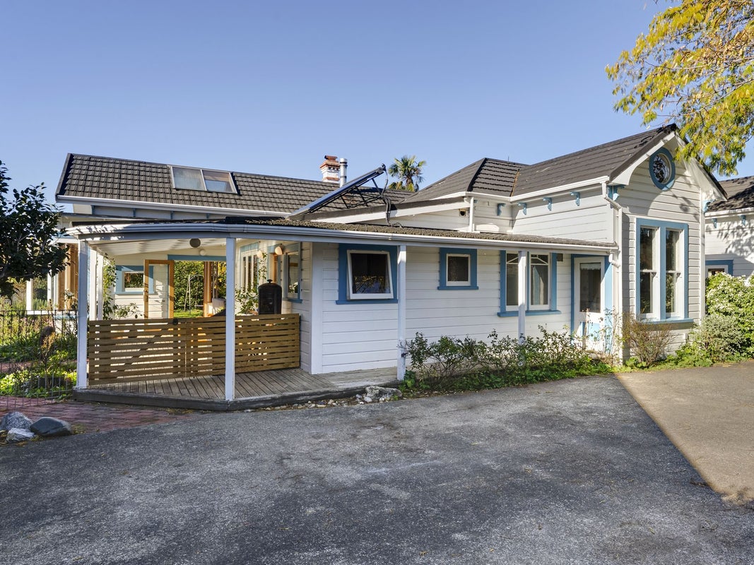 77 Whitby Road, Wakefield, Wakefield - Carousel 2