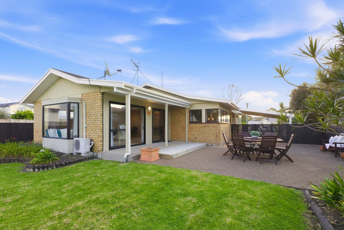 42 Lloyd Street, Parkvale, Tauranga - Carousel 1