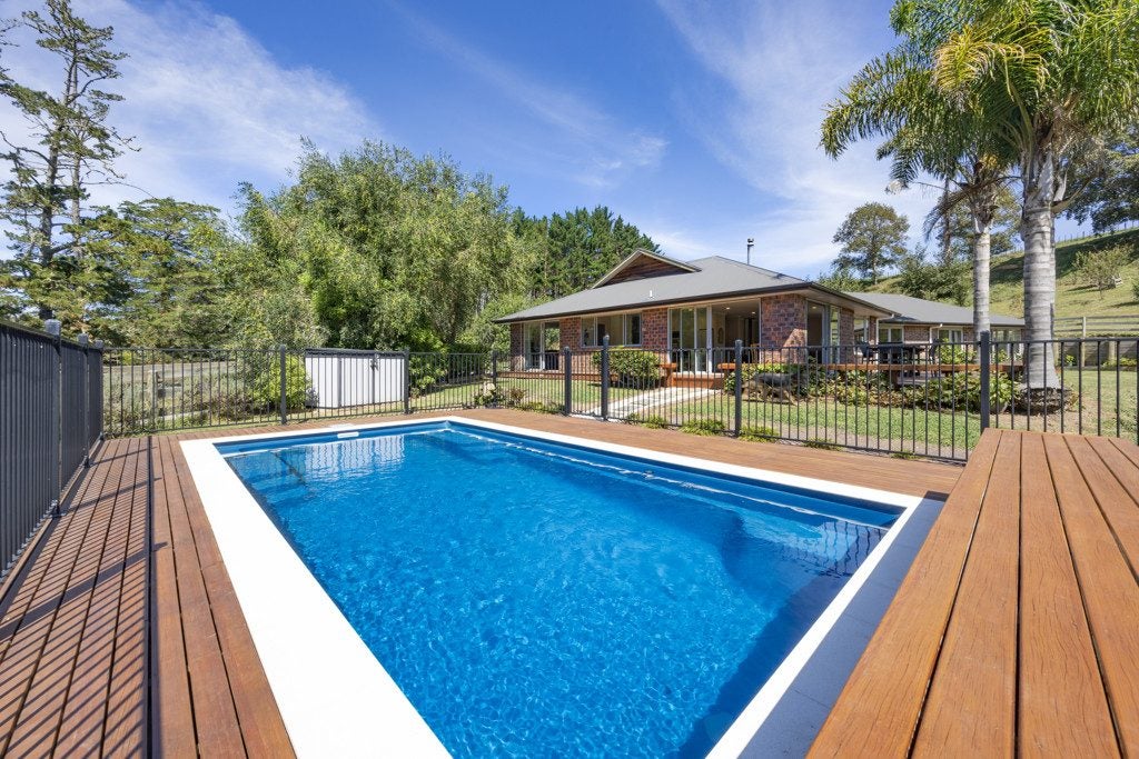 712 Tahekeroa Road, Kaukapakapa - Carousel 1