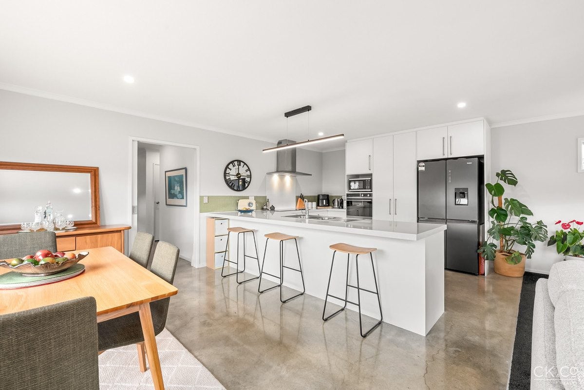 14 Passchendaele Grove, Trentham, Upper Hutt, Wellington - Carousel 2