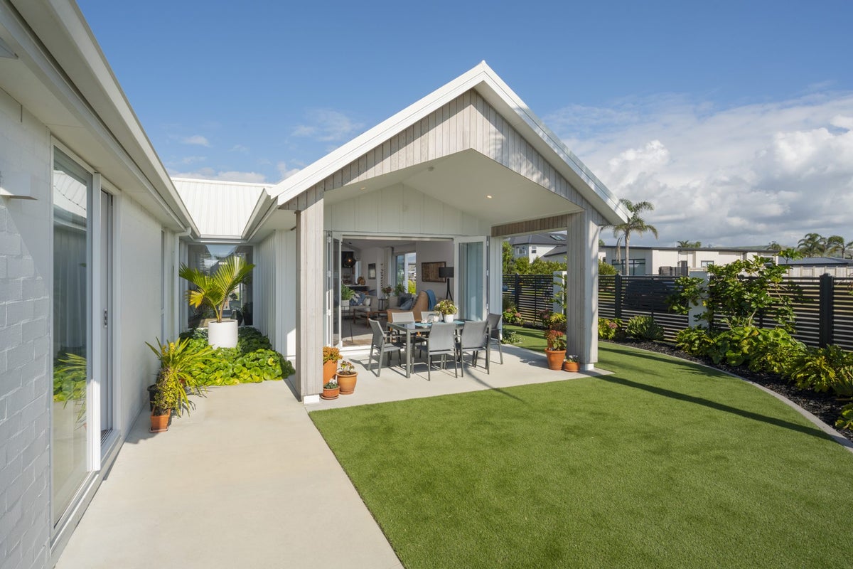23 Cotula Way, Papamoa Beach, Papamoa - Carousel 2