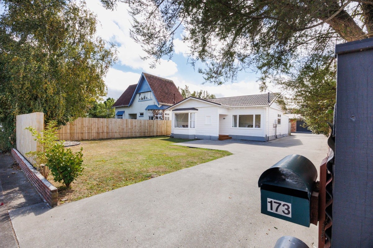 173 Botanical Road, Takaro, Palmerston North - Carousel 1