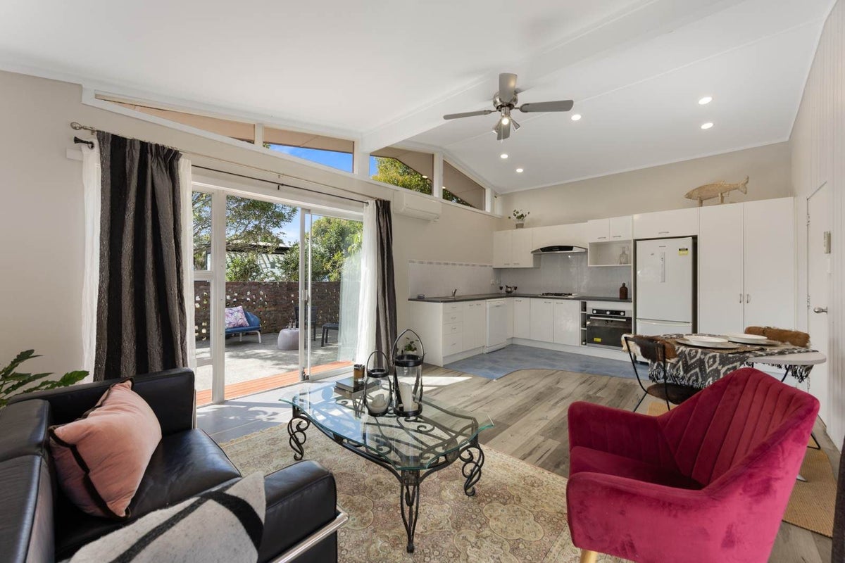 1/609 Manukau Road, Epsom, Auckland - Carousel 2